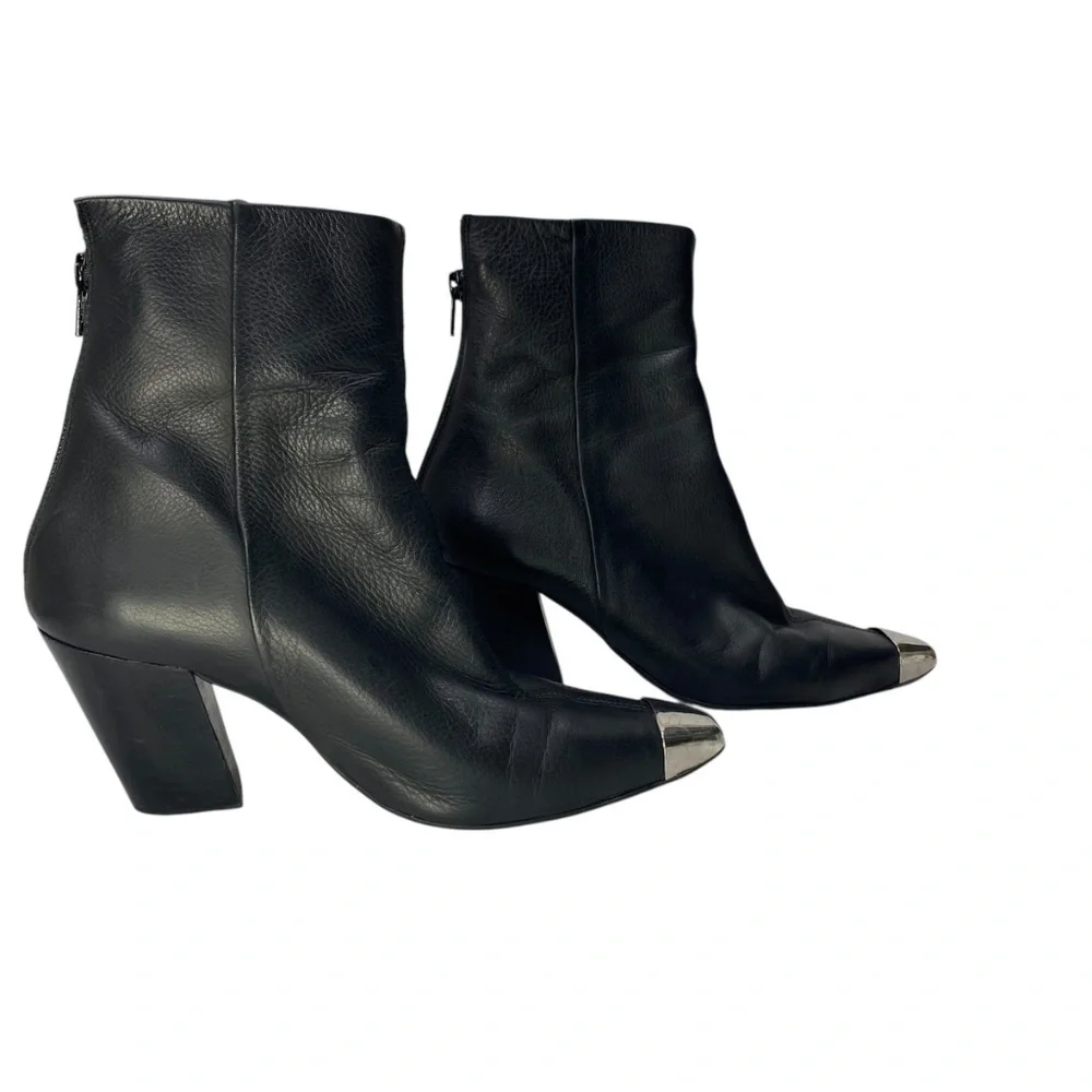 FREE PEOPLE x Ferylrobin Ride or Fly Short Boots Modern Western in Black Size 39